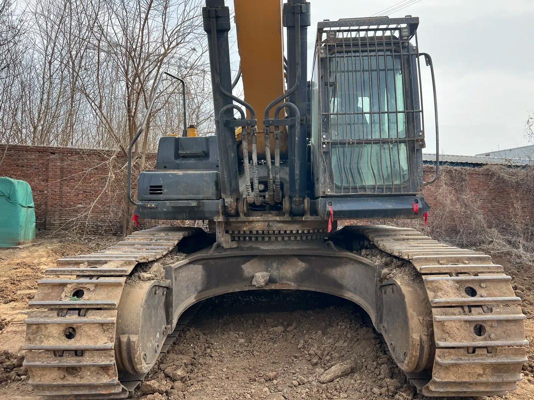 二手徐工490挖掘機帶195破碎錘及鑄造件轉讓，機會難得！